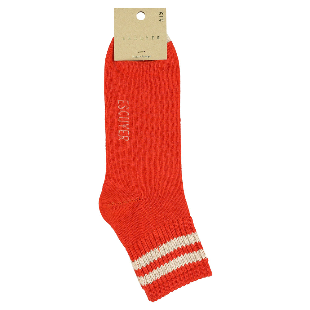 Close-up of Escuyer Men Striped Ankle Socks Orange / Ecru — bold warm stripe at the cuff