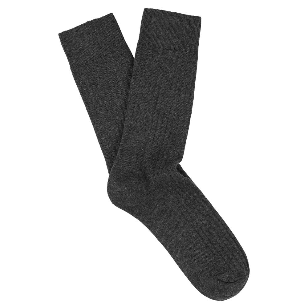 Escuyer Men Classic Ribbed Socks in Anthracite – folded pair on white background