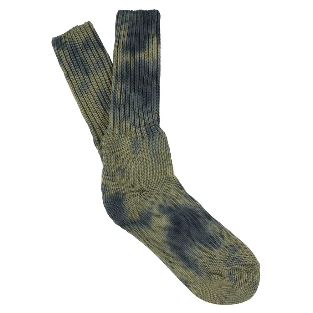 One-of-a-kind men's tie dye crew socks in navy and olive, hand-dyed, made in Portugal by Escuyer