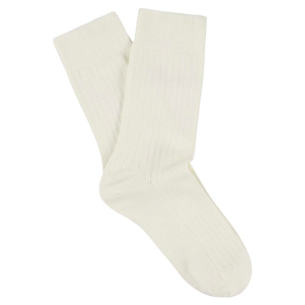 Escuyer Women Classic Ribbed Socks in Ecru – folded pair on white background