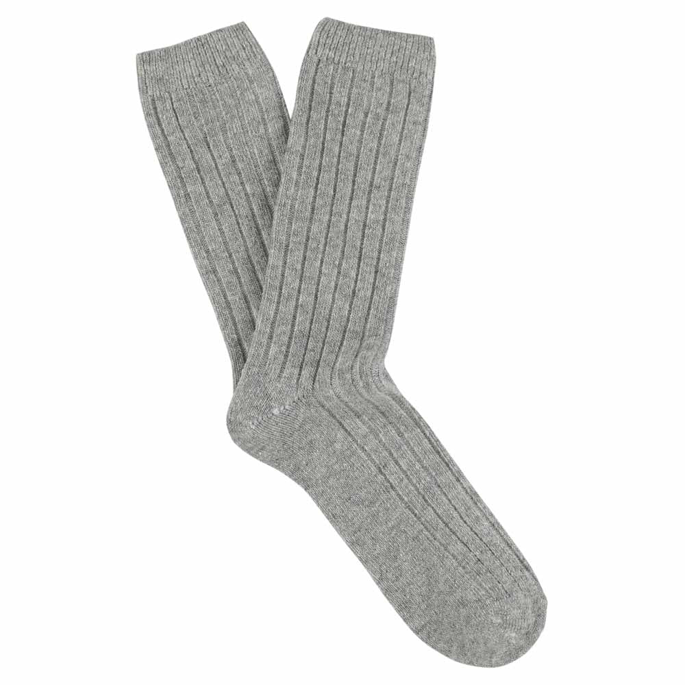 Escuyer men's cashmere crew socks in Light Grey — mid-calf crew cut, premium cashmere and virgin wool blend, handmade in Portugal
