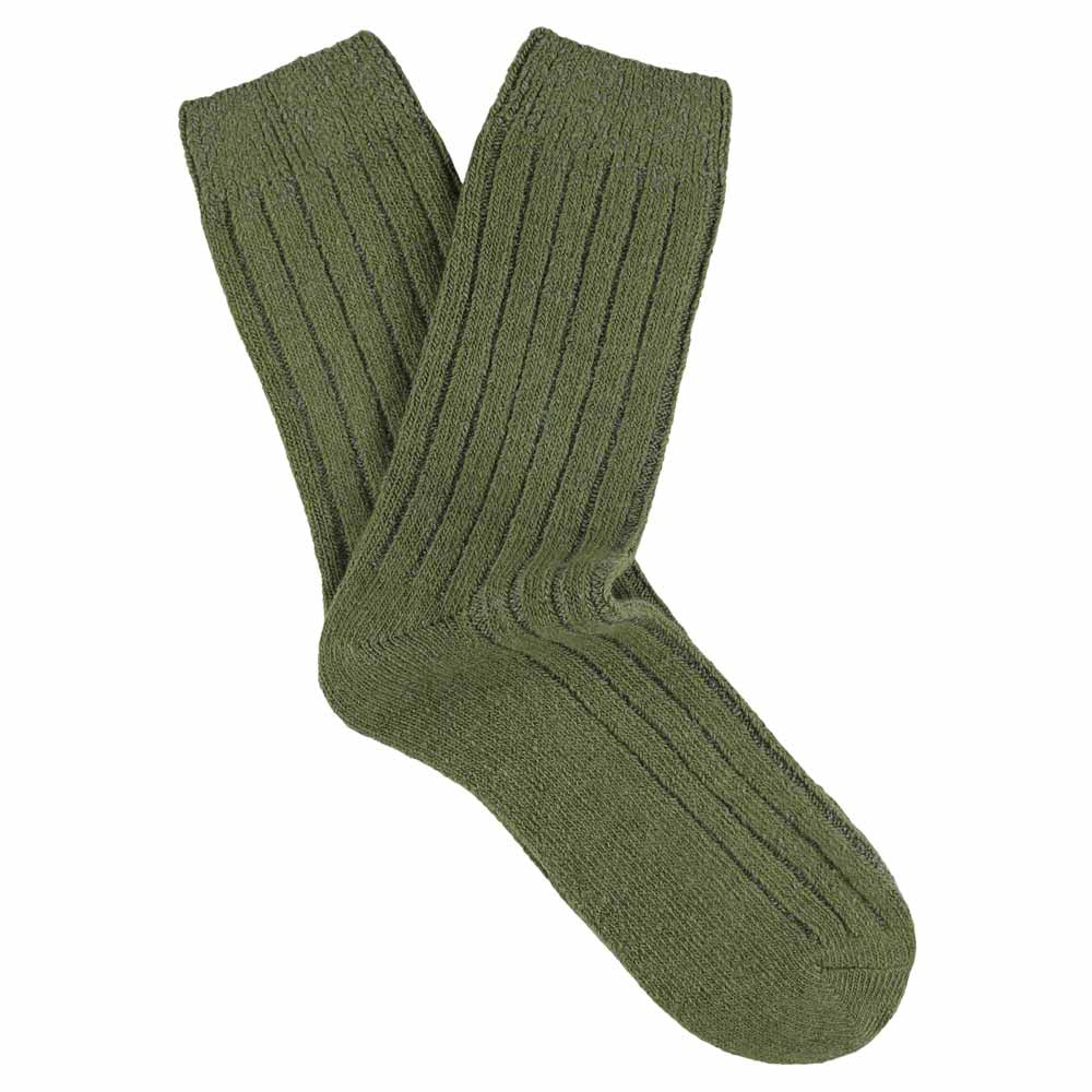 Escuyer women's cashmere crew socks in Khaki — mid-calf crew cut, premium cashmere and virgin wool blend, handmade in Portugal