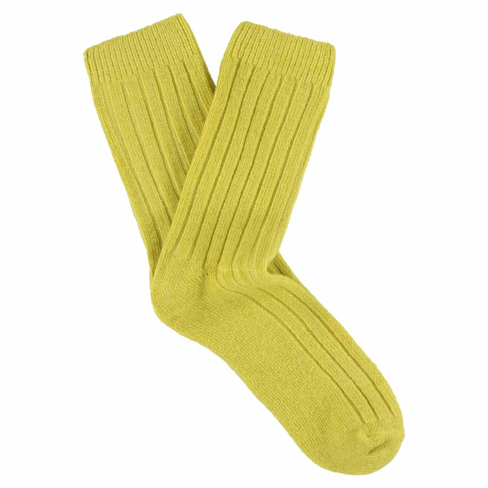 Escuyer women's cashmere crew socks in Yellow — mid-calf crew cut, premium cashmere and virgin wool blend, handmade in Portugal