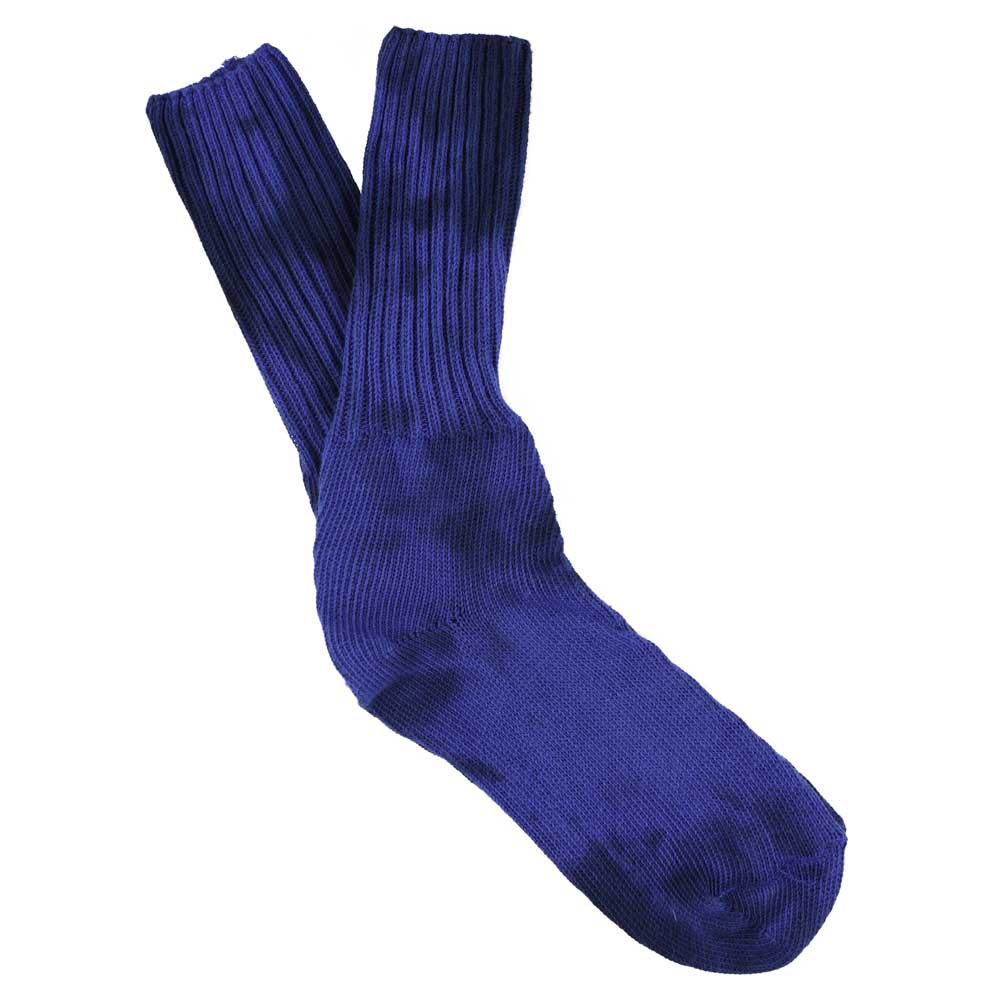 One-of-a-kind men's tie dye crew socks in black and strong blue, hand-dyed, made in Portugal by Escuyer